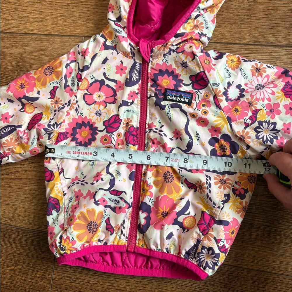 Patagonia Reversible Floral and Pink Baby Jacket Size 12-18 months - Picture 7 of 8
